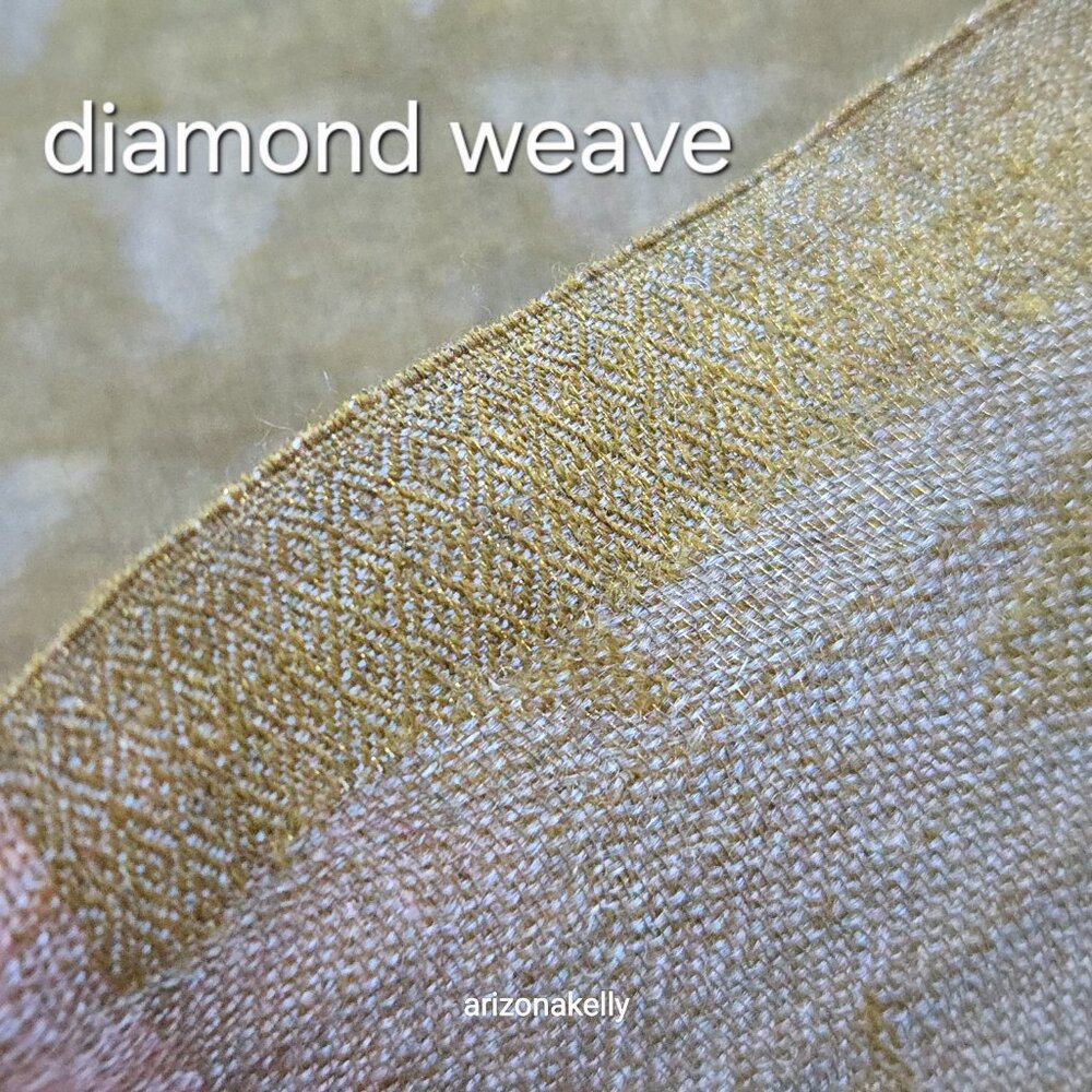 NWOT Cashmere Woven Scarf Lightweight Triangle Pattern With Subtle Gold Shimmer - Picture 13 of 16